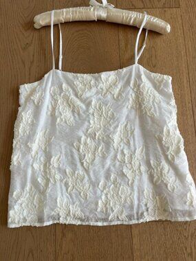 VINCE SPAGHETTI STRAP TOP - SIZE M- FULLY LINED